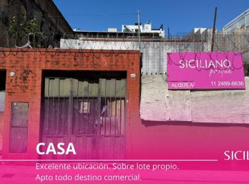 Casa · 154m² · 8 Ambientes · 1 Cochera · Alquiler Comercial - Casa - 312 m² - Parque Chacabuco - Límite Caballito - Apto Todo Rubro