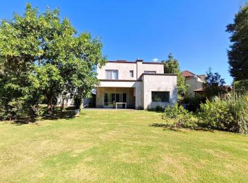 Casa · 92m² · 3 Ambientes · 1 Cochera · Venta Casa 3 Ambientes Barrio Cerrado El Palolmar Cañuelas