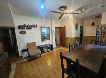 PH · 120m² · 5 Ambientes · Venta PH 6 Ambientes con Entrada Independiente y Terraza!
