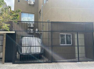 PH · 40m² · 2 Ambientes · 1 Cochera · PH en Venta - 1 Dormitorio 1 Baño - Cochera - 40 m² - Floresta