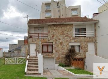 Departamento · 120m² · 4 Ambientes · 1 Cochera · Dúplex en Venta - 3 Dorm. 2 Baños - Cochera - 120 m² - Mar del Plata