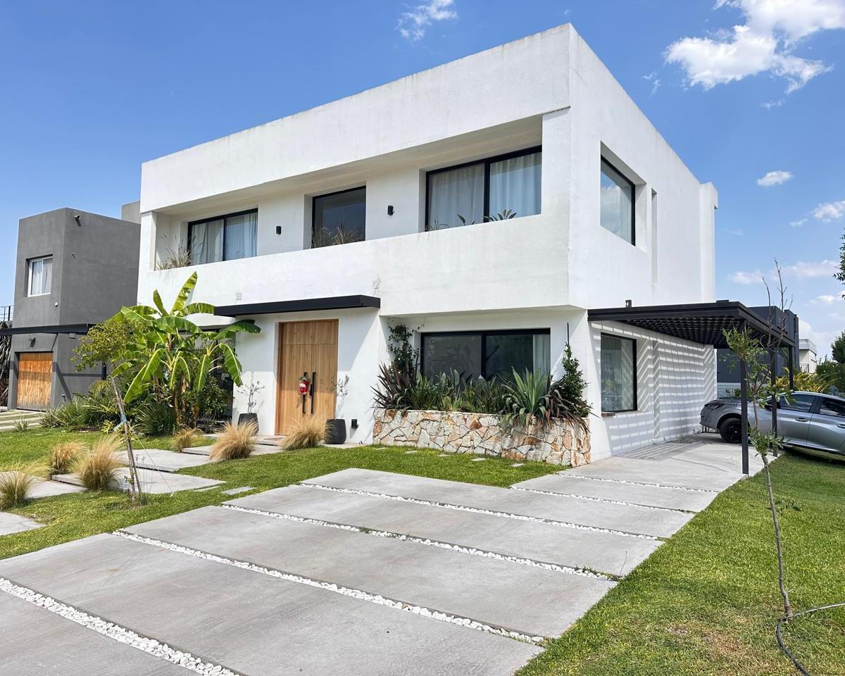 Lagoon Pilar , Manzoni 1653 Villa Rosa Pilar