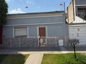 Casa · 70m² · 3 Ambientes · 3 Cocheras · Casa en Venta en El Palomar