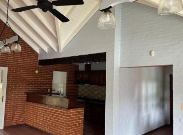 Casa · 800m² · 4 Ambientes · Venta de Casa en Echeverría del Lago de 4 Amb, con Piscina - Canning