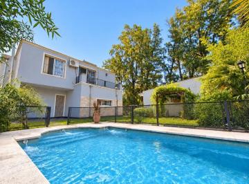 Casa de 6 ambientes, Moreno · Casa en Venta en Moreno: 5 Dorm., Piscina y Parque