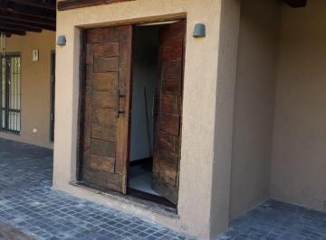 Casa · 140m² · 1 Dormitorio · 1 Cochera · Casa en Venta en Callejón San Miguel, Las Compuertas, Luján de Cuyo