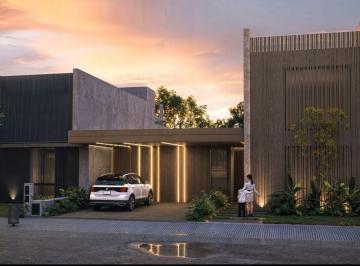 Casa · 300m² · 5 Ambientes · 2 Cocheras · Casa en Venta La Luisita