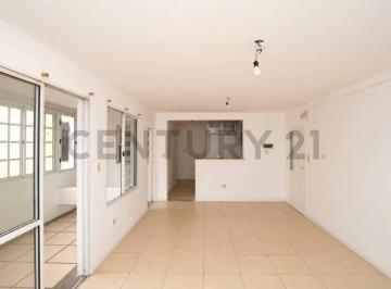Departamento · 69m² · 4 Ambientes · Departamento en Venta en La Plata de 2 Dorm. Zona Facultades