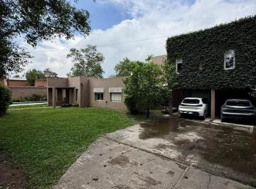 Casa · 506m² · 3 Dormitorios · 2 Cocheras · Casa Chacho Peñaloza Al 800