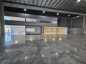 Bodega-Galpón · 1700m² · 3 Ambientes · Nave Industrial en Alvear - Galpon - Oficina - Logistica - Industria