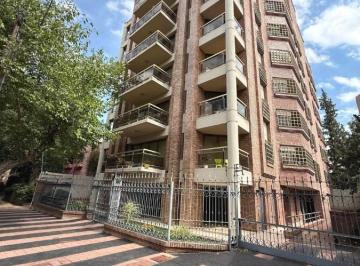 Departamento · 250m² · 7 Ambientes · 2 Cocheras · Semipiso de Categoria en Alquiler Sobre Agustin Alvarez /cochera Doble