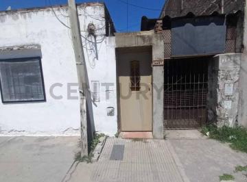 Terreno · 141m² · Venta - Oportunidad: Casa de Pasillo a Demoler / Lote Interno