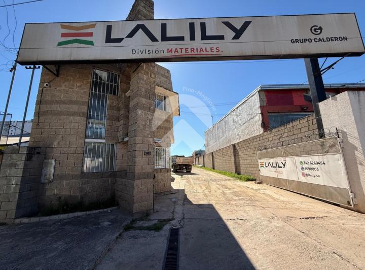 Local comercial · 476m² · 4 Ambientes · 1 Cochera