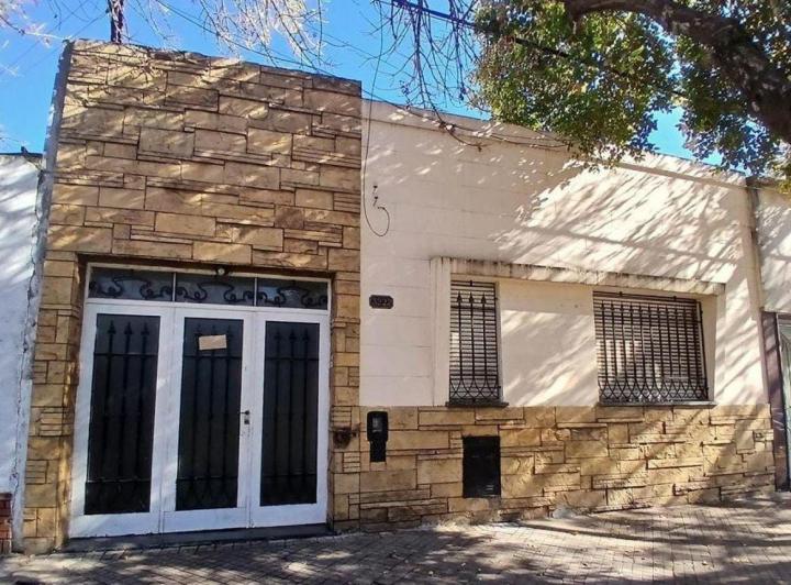 Casa · 168m² · 6 Ambientes · 1 Cochera