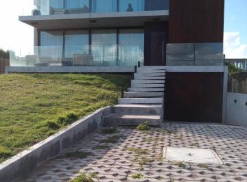 Casa · 251m² · 4 Ambientes · 1 Cochera · Venta Casa 3 Dorm. en La Juanita, José Ignacio