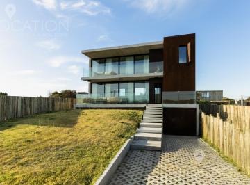 Casa · 251m² · 4 Ambientes · 1 Cochera · Venta Casa 3 Dorm. en La Juanita, José Ignacio