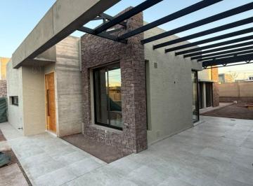 Casa de 5 ambientes, Luján de Cuyo · Casa en Venta Boedo Village