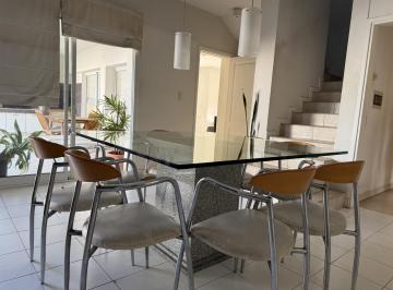 Casa · 300m² · 3 Ambientes · 2 Cocheras · ¡Venta! Casa en Urca ¡Excelente Ubicación! ¡Con Escritura!