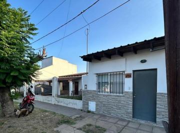 Casa · 156m² · 5 Ambientes · 1 Cochera · Venta Casa + Ph en Mercedes