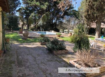 Quinta vacacional · 100m² · 4 Ambientes · 1 Cochera · Quinta en Venta con Gran Parque en Parque Exaltación