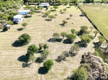 Quinta vacacional · 200m² · 3 Ambientes · 5 Cocheras · 1 Hectárea con Casa y 2 Deptos Colón Entre Ríos