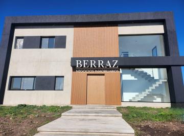 Casa · 190m² · 5 Ambientes · 2 Cocheras · Casa Venta 4 Dorm. Barrio San Sebastian Area 7 a La Laguna Lote de 900 m² Escobar