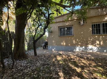 Casa · 60m² · 4 Ambientes · 2 Cocheras · Casa en Venta en Las Compuertas