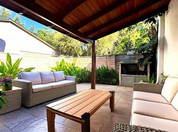 PH de 4 ambientes, Rosario · PH 2 Dorm. con Patio en Venta en Parque Casado