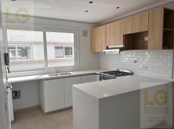 Departamento · 75m² · 3 Ambientes · 1 Cochera · Departamento en Venta Tres Ambientes con Cochera en Berazategui Centro