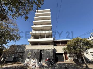 Departamento · 77m² · 3 Ambientes · Semipiso de Dos Dorm. en Venta en La Plata
