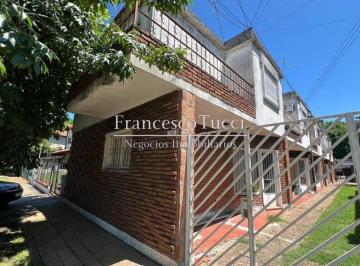 PH · 70m² · 3 Ambientes · 1 Cochera · Casa Tipo PH en Venta 3 Ambientes con Cochera Castelar Norte