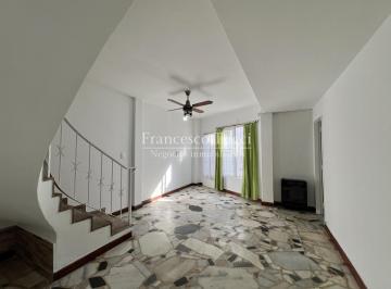 PH · 70m² · 3 Ambientes · 1 Cochera · Casa Tipo PH en Venta 3 Ambientes con Cochera Castelar Norte