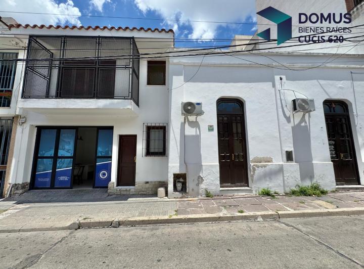 Casa · 150m² · 8 Dormitorios
