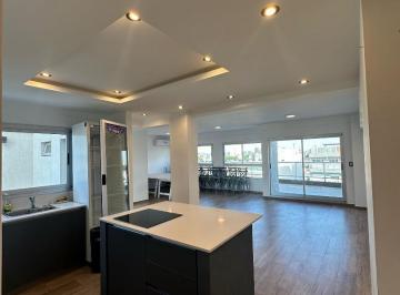 Departamento · 93m² · 4 Ambientes · 1 Cochera · Depto 4 Amb Monte Castro Cochera y Patio - con Renta