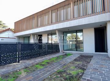 PH · 180m² · 4 Ambientes · 2 Cocheras · Casa en Venta 4 Ambientes en Ituzaingó