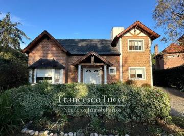 Casa · 196m² · 5 Ambientes · 2 Cocheras · Casa en Venta Club de Campo La Tradicion Lote Simple