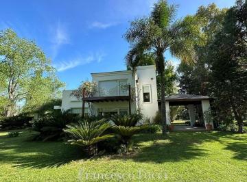 Casa · 180m² · 3 Ambientes · 1 Cochera · Casa en Venta en La Tradición