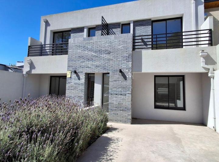 Casa · 118m² · 3 Ambientes · 1 Cochera