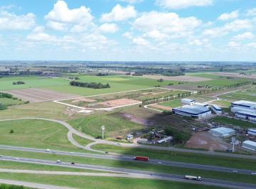 Terreno · 2460m² · Lote Industrial de 2.460 m² Venta Parque Industrial Producto Premium Alvear