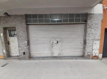 Local comercial · 50m² · Alquila! Local en Pb - Sin Expensas - Flores