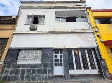 Casa · 377m² · 10 Ambientes · 1 Cochera · Importante Propiedad Sobre Av Mitre