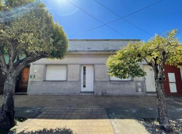 Casa · 259m² · 5 Ambientes · Casa en Caseros