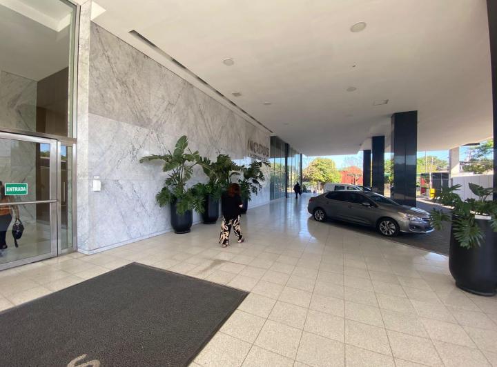 Oficina comercial · 908m² · 17 Ambientes · 13 Cocheras