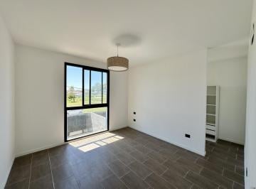 Departamento · 90m² · 3 Ambientes · 1 Cochera · Dúplex en Venta. 2 Dorm, Patio con Parrilla, Cochera. Apto Credito. Barrio Puerta del Sol, Campana