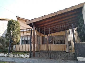 Casa · 117m² · 4 Ambientes · 1 Cochera · Casa a La Venta en Ituzaingó Norte