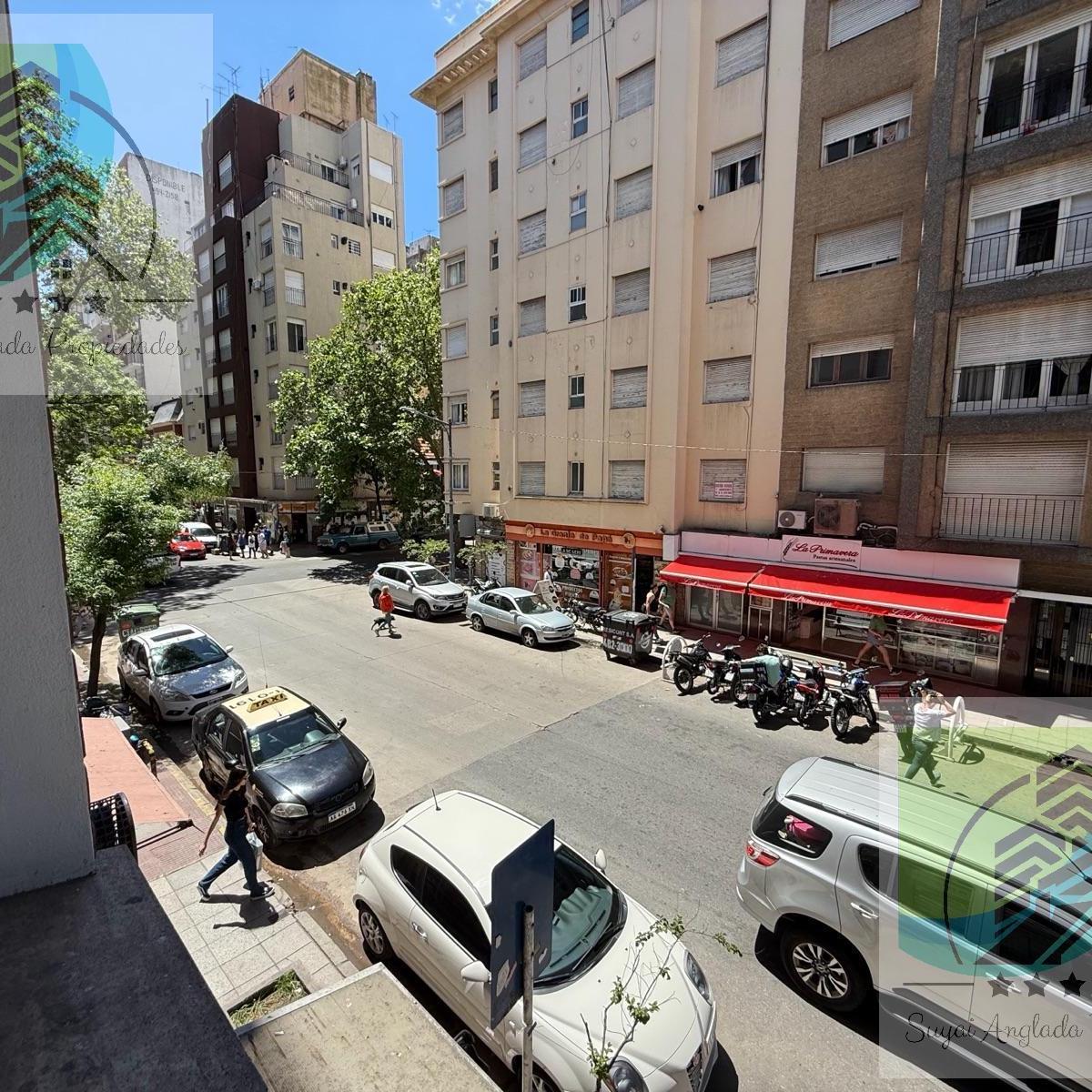 Depto 2 amb, 1 dorm, 1 baño en Centro — amueblado y luminoso