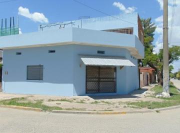 Casa · 196m² · 7 Ambientes · Casa con Local Comercial en San Miguel
