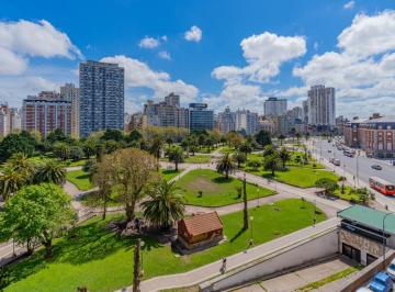 Departamento · 68m² · 3 Ambientes · Departamento 3 Amb a La Calle con Balcon Frances y Vista a Plaza Colon