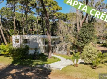 Casa de 4 ambientes, Cariló · Casa Moderna en Venta en Cariló - Diseño Minimalista - 4 Ambientes