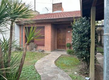 Casa de 3 ambientes, San Miguel · Chalet en Excelente Zona Residencial - Cod V784